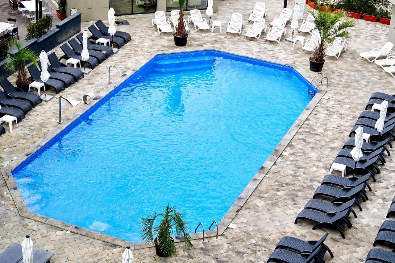 Maya Apartment- Spa N Pools Beach Resort ママイア エクステリア 写真