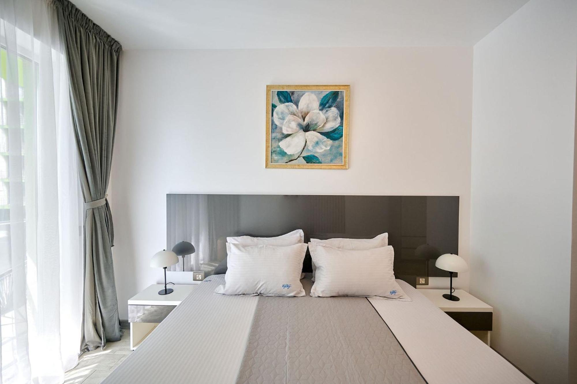 Maya Apartment- Spa N Pools Beach Resort ママイア エクステリア 写真